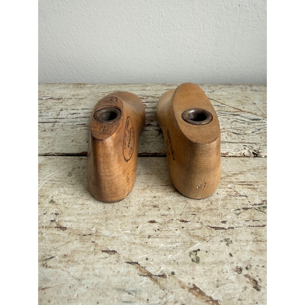 Vintage Century Last Co Empire Wood Shoe Lasts Pair 1944–60 Child Cobbler Forms - Picture 4 of 7